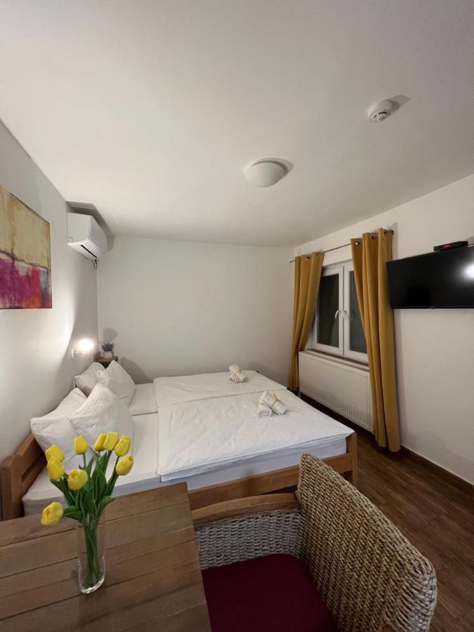 Villa Klara Novi Sad Luaran gambar